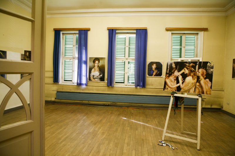 Kunstfestival Denkmalkunst! Kunstdenkmal! Osterode 2017, Sonja Mehner stellt in diesem Rahmen Ihre Fotoserie " Starke Frauen im Spiegel der Zeit" aus, zu der es auch einen Ausstellungskatalog im Handel zu erhalten gibt.